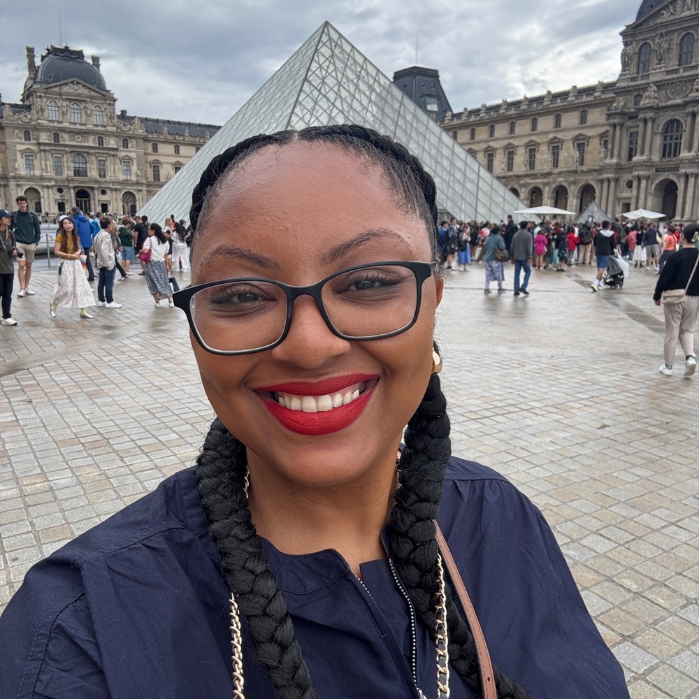 Meet your Posher, Kendra